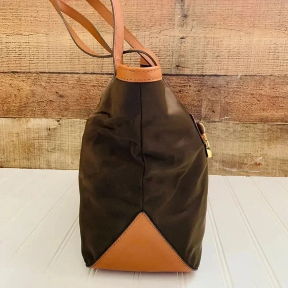 Michael Kors Purse  - Picture 5 of 8